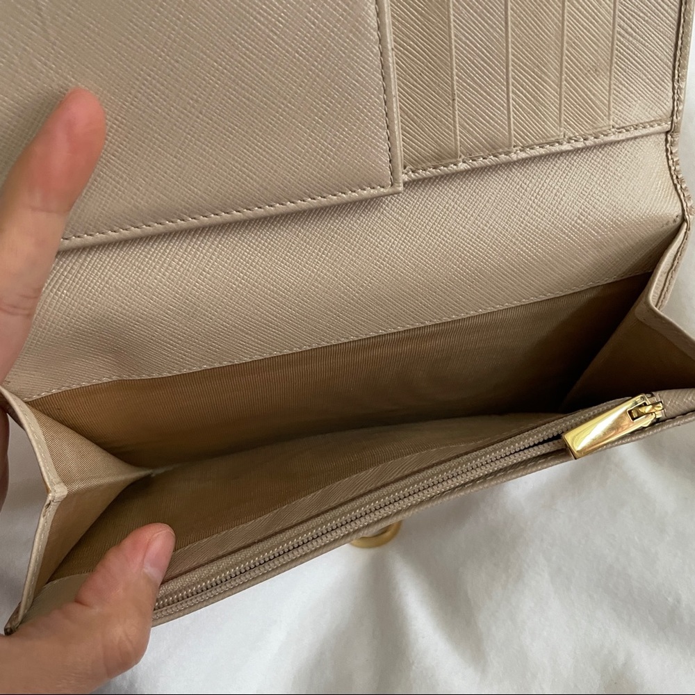 Salvatore Ferragamo Macaron Continental Wallet View 6